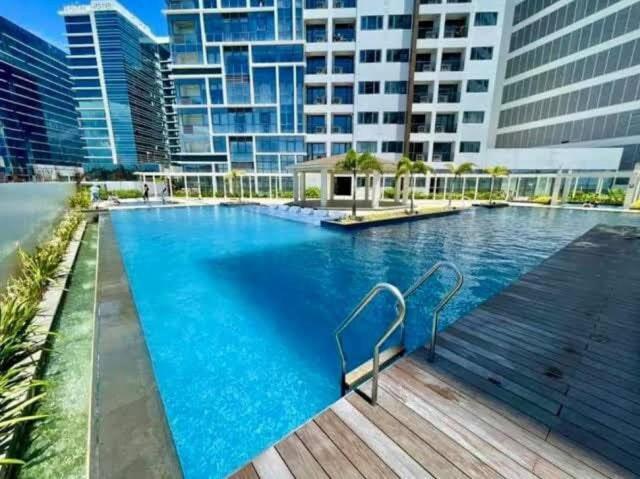 Modern And Cozy One Manchester Place In Mactan Newtown Apartment มักตัน ภายนอก รูปภาพ