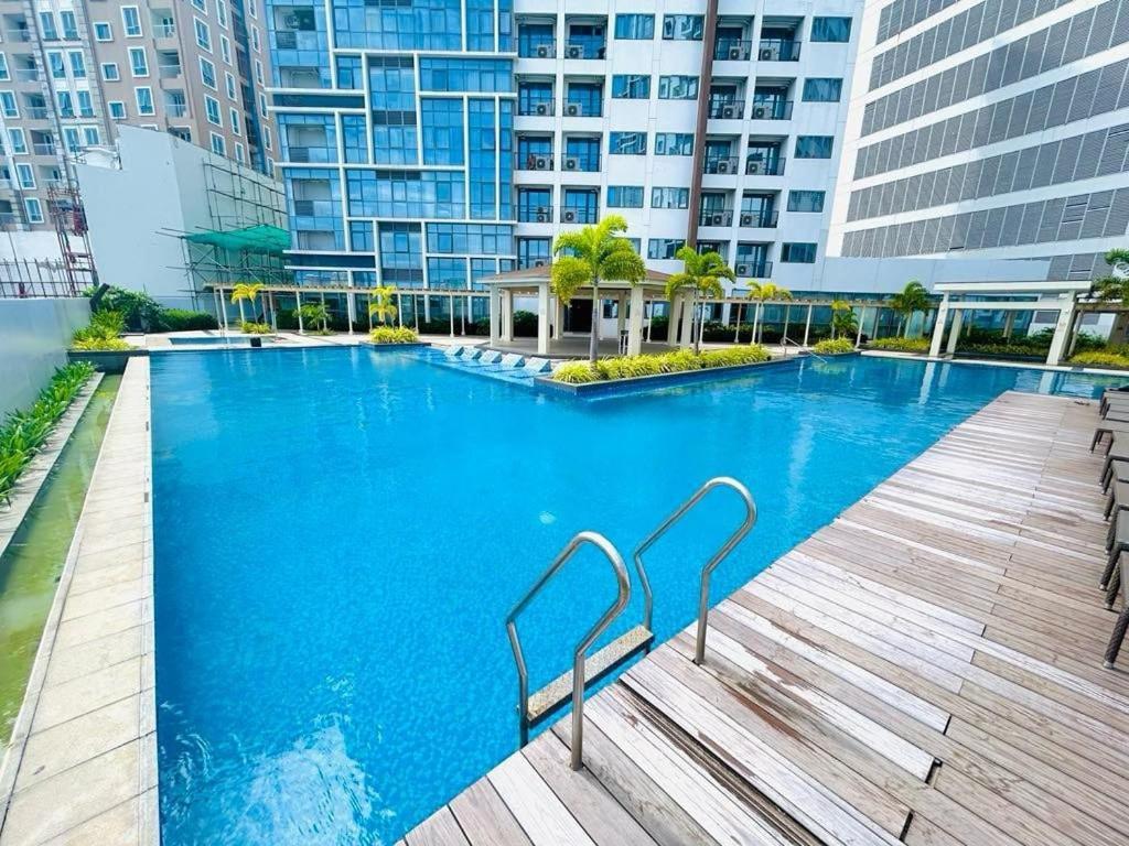 Modern And Cozy One Manchester Place In Mactan Newtown Apartment มักตัน ภายนอก รูปภาพ