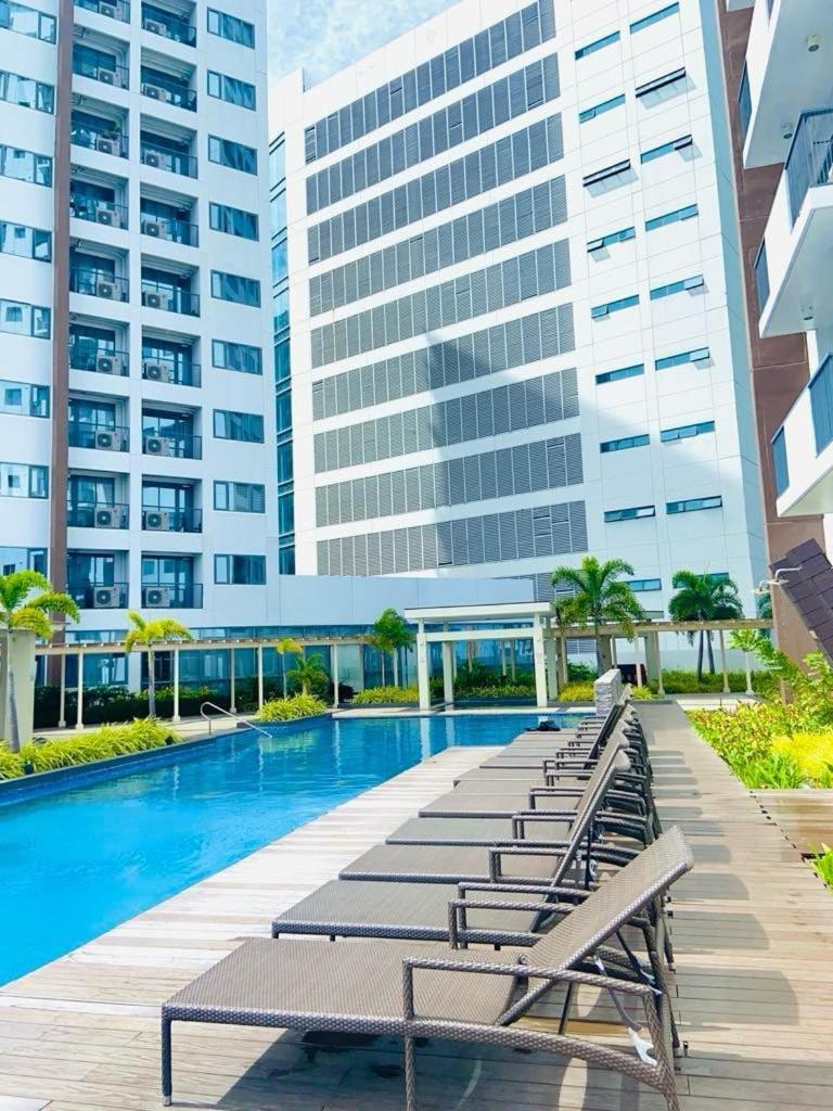 Modern And Cozy One Manchester Place In Mactan Newtown Apartment มักตัน ภายนอก รูปภาพ